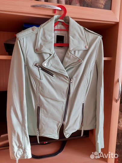 Куртка кожаная женская 48 размер
