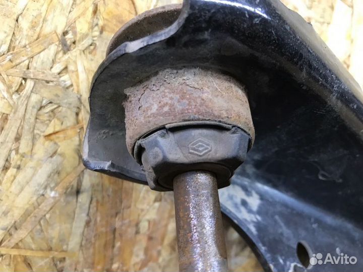 Рычаг подвески Логан Ларгус Альмера