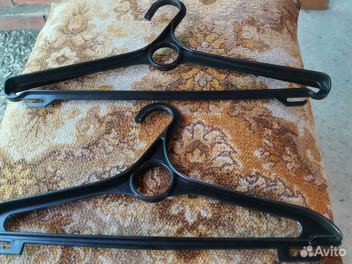 Вешалки плечики