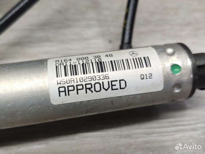 Насос крышки багажника Mercedes M W164