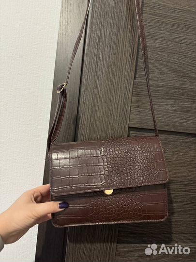 Сумка женская через плечо коричневая
