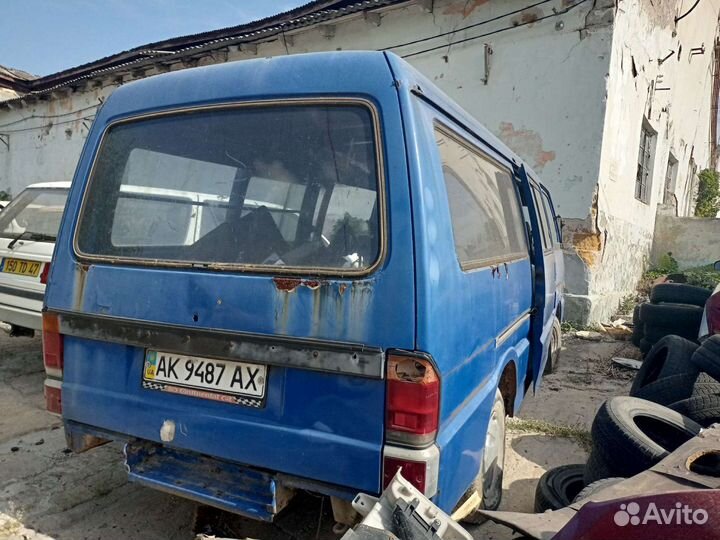 Мазда Е 2000 разборка по частям