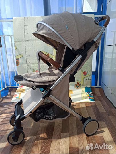 Коляска nuovita бежевая