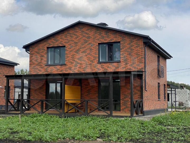 Дом 76 м² на участке 3 сот.