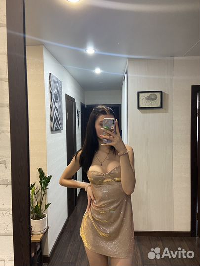 Вечернее платье