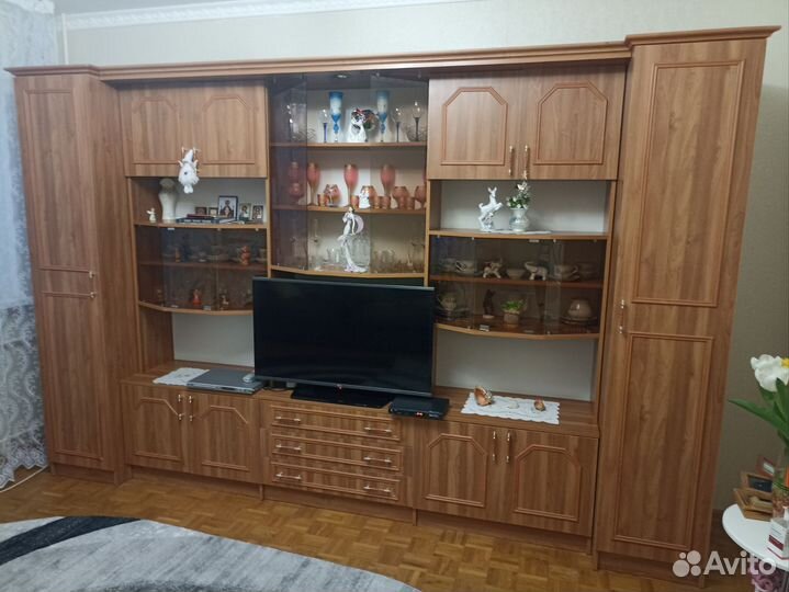 Шкаф стенка