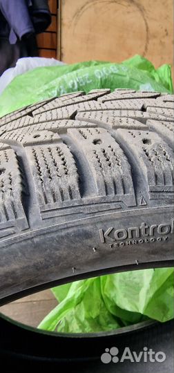 Hankook Winter I'Cept IZ2A 255/45 R19