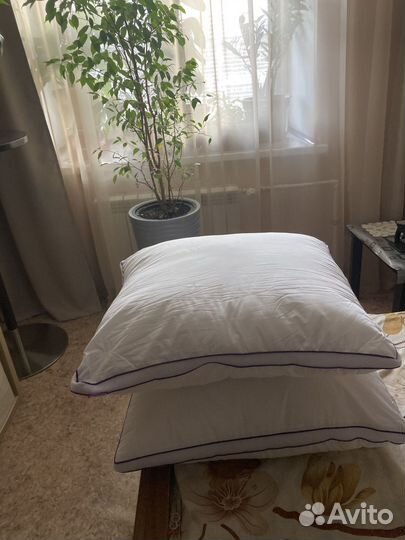 Подушка 70х70 новая