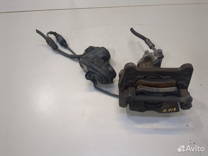 Суппорт Audi A4 (B9), 2016