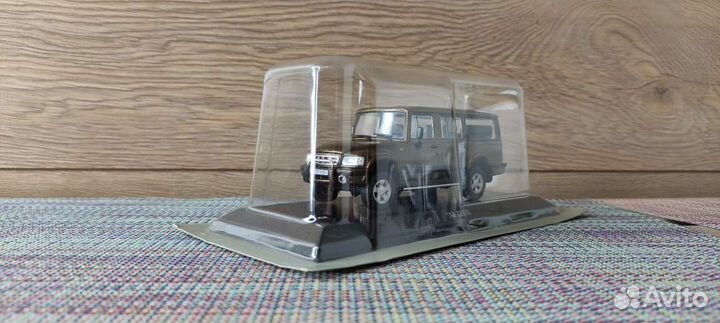 Газ 230810, Комбат Т98, 1/43