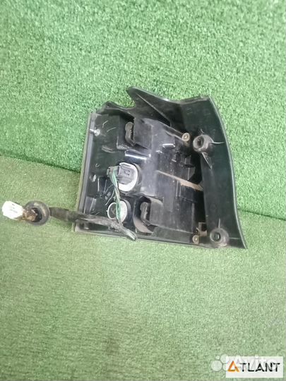 Фонарь задний правый mitsubishi outlander