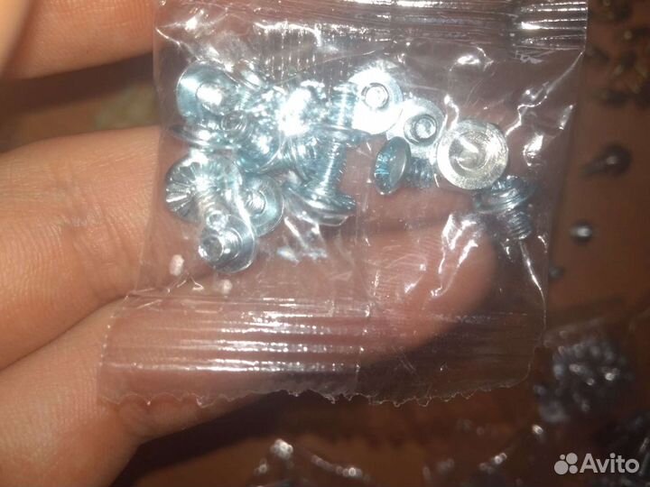 Матер. платы,видеокарты,болты,заглушки,крепление