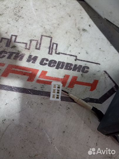 Зеркало toyota platz vitz NCP10 NCP12 NCP13 NCP15 NCP16 SCP10 SCP11 SCP13 3 контакта правое 1 модель