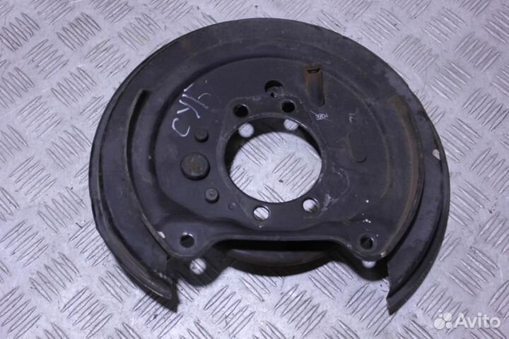 Щит опорный Subaru Outback B13