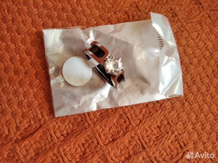 Кольцо новое