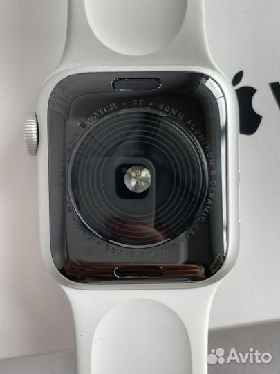 Часы apple watch se 40 mm бу