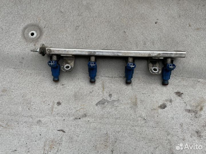 Топливную форсунку рампу Kia Ceed ED 1.6 G4FC