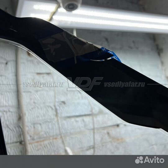 Уцененное стекло для фары Volvo XC60 (2017-2021) Л