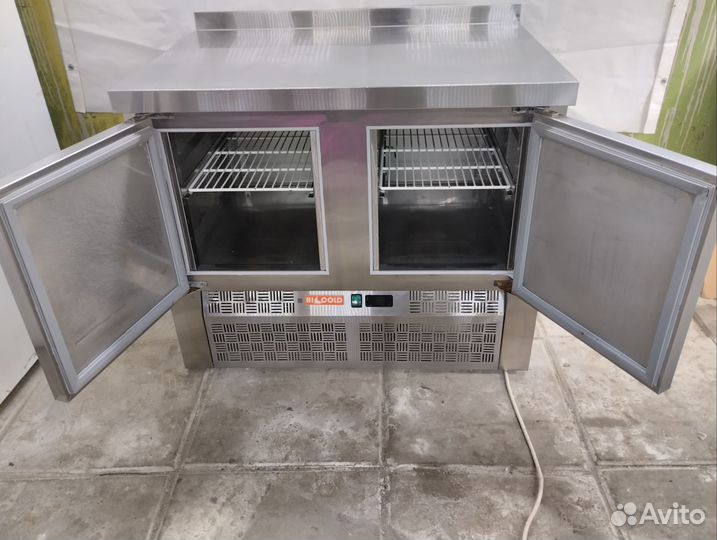 Холодильный стол