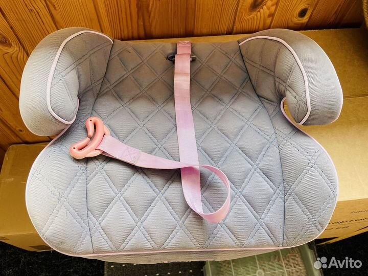 Детский бустер автомобильный