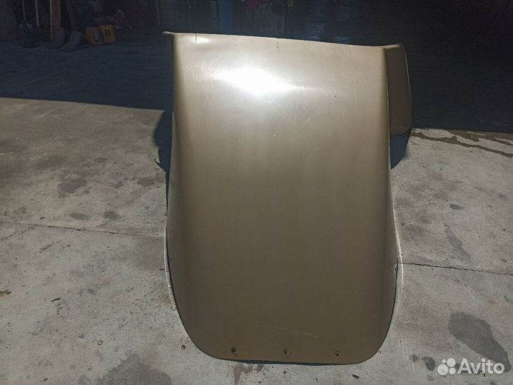 Спойлер кабины верхний Volvo (Вольво)