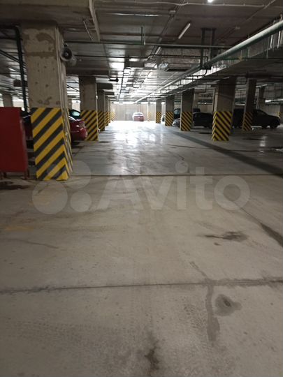 Машиноместо, 13 м²