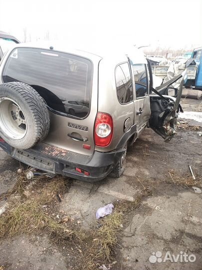 Niva chevrolet bertone в разбор