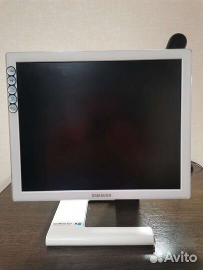 Монитор Samsung SyncMaster 971p