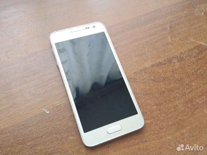 Samsung Galaxy a3 (SM-A300F)