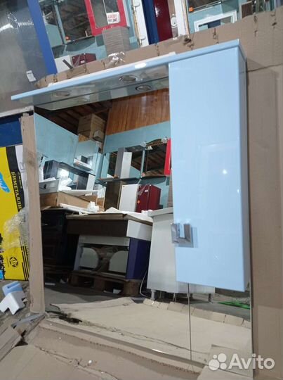 Зеркало 90 со шкафчиком