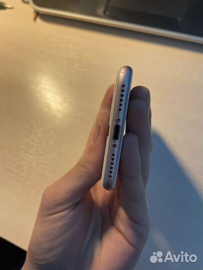 iPhone 7, 32 ГБ