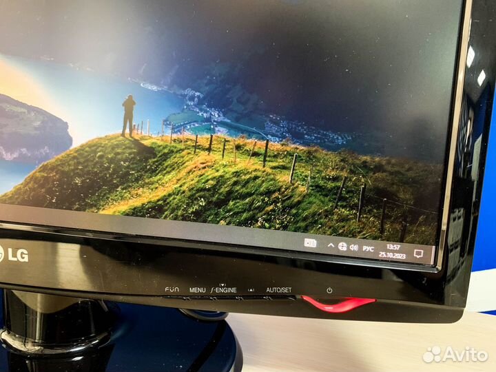 Монитор LG Flatron 22