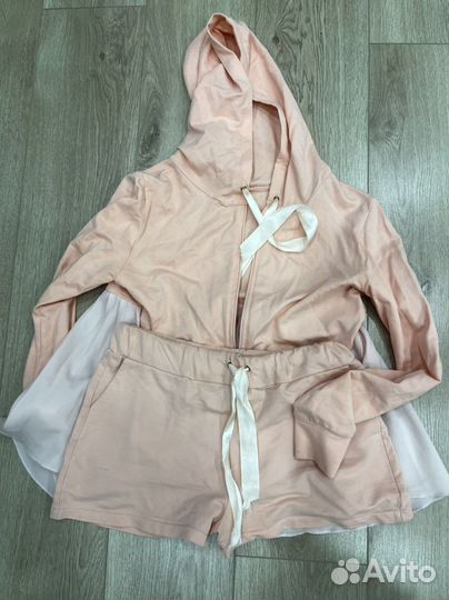 Костюм денчкий шорты и ветровка