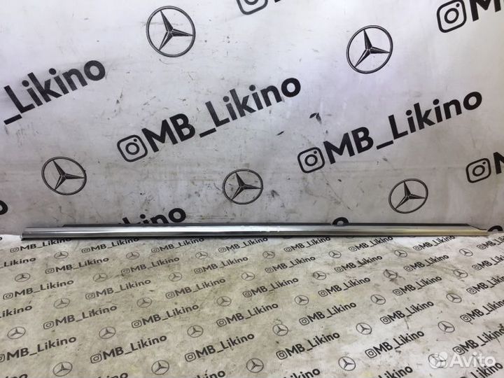 Молдинг стекла задний левый Mercedes S-Class W221