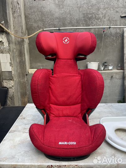 Автокресло Maxi cosi rodifix