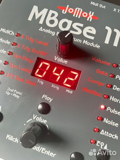 Драм машина Jomox Mbase 11