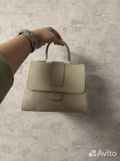 Сумка женская через плечо бежевая