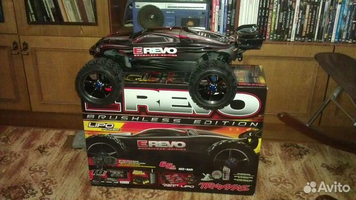 Модель traxxas E-revo 1/10, 4+ 4