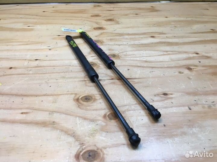 Амортизатор капота Bmw 118I E87 N46B20B 2006