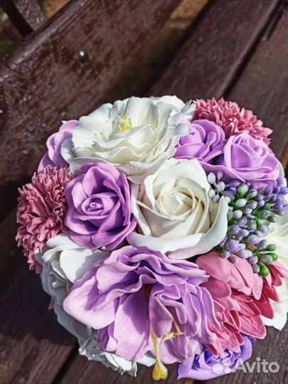 Букет из мыла, мыльных роз, цветов