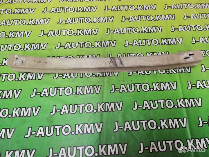 Усилитель переднего бампера Nissan Primera