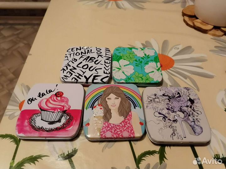 Контейнер для средств личной гигиены