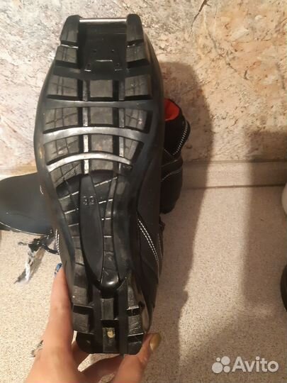 Лыжные ботинки