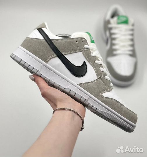 Nike SB Dunk Low