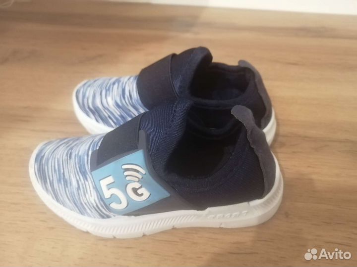 Кроссовки для мальчика новые