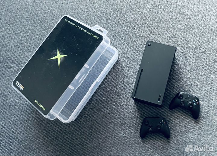 Модель Xbox One в масштабе 1/6 от TysToys