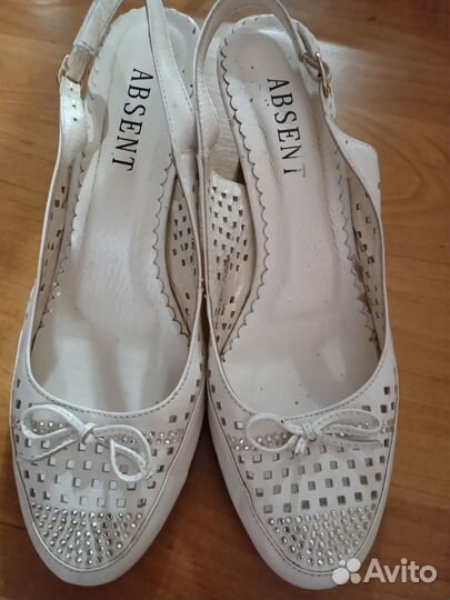 Босоножки кожанные