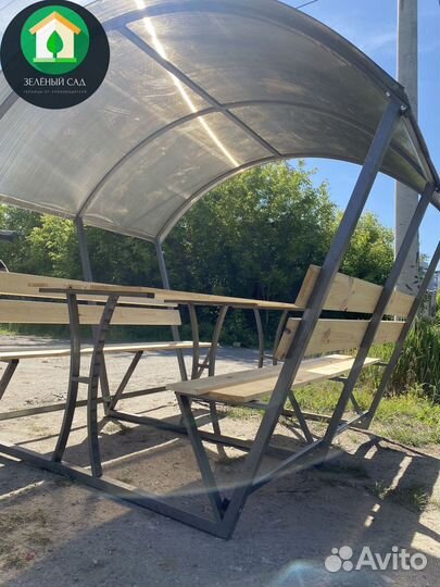 Беседка с мебелью