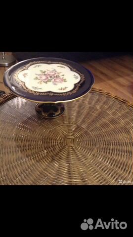 Тортница на ножке