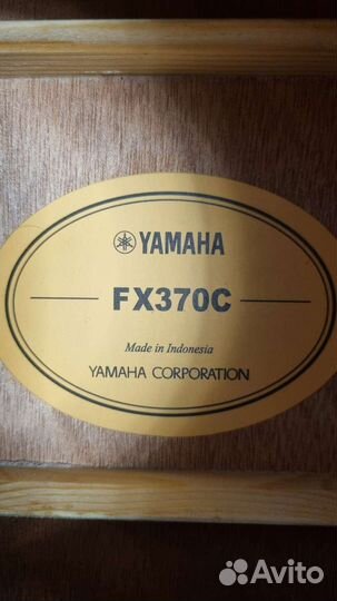 Трансакустическая гитара Yamaha